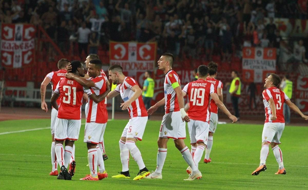 包含全力以赴！欧冠比赛防线稳固依旧的词条