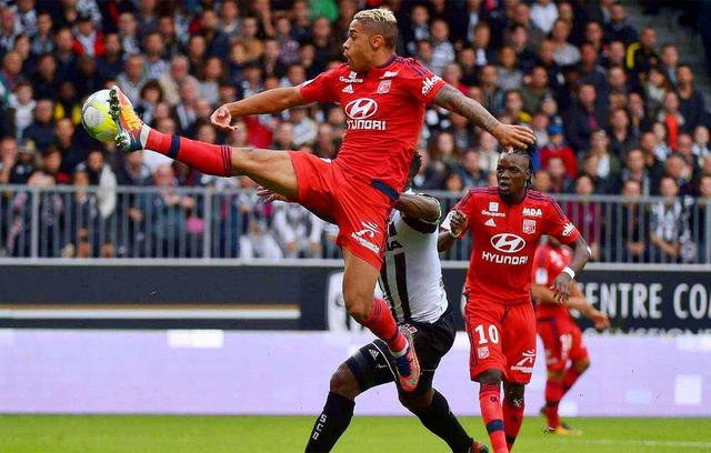 包含南锡客场取胜第戎，继续保持领头羊地位的词条