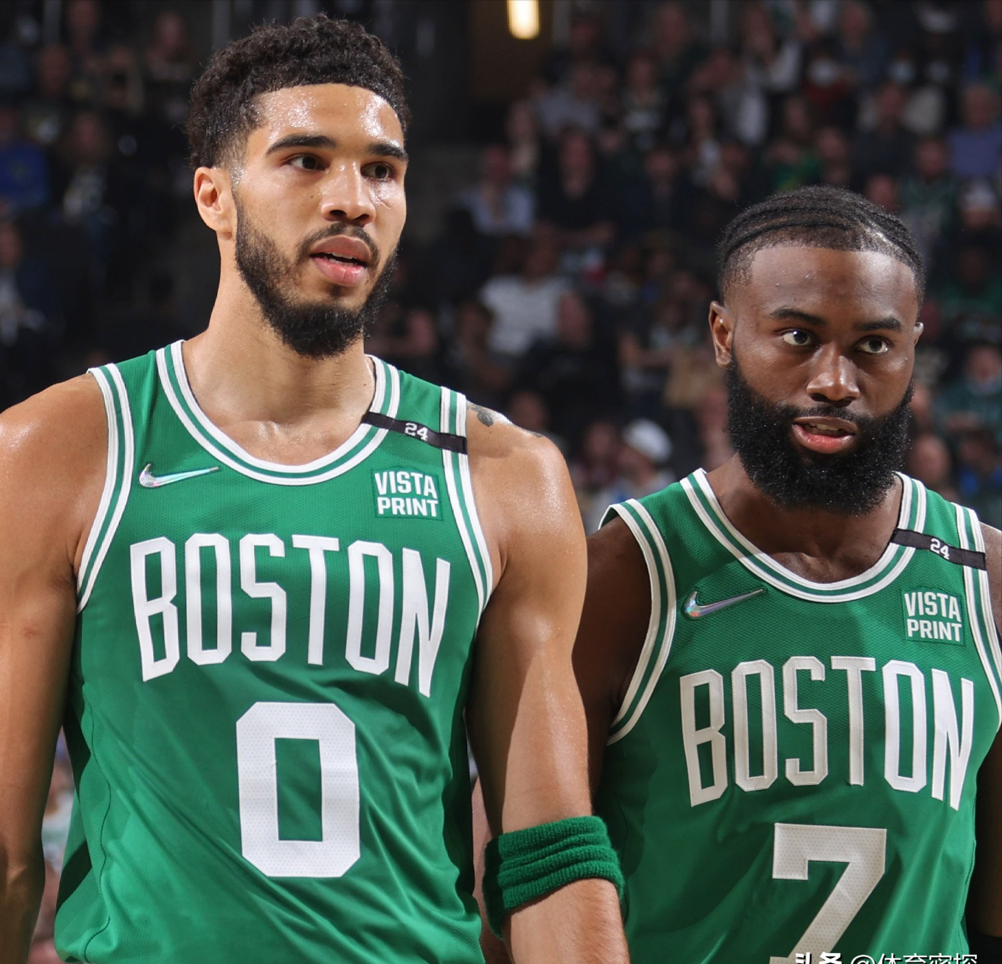 关于凯尔特人B队险胜美国男篮，西蒙斯制霸全场的信息