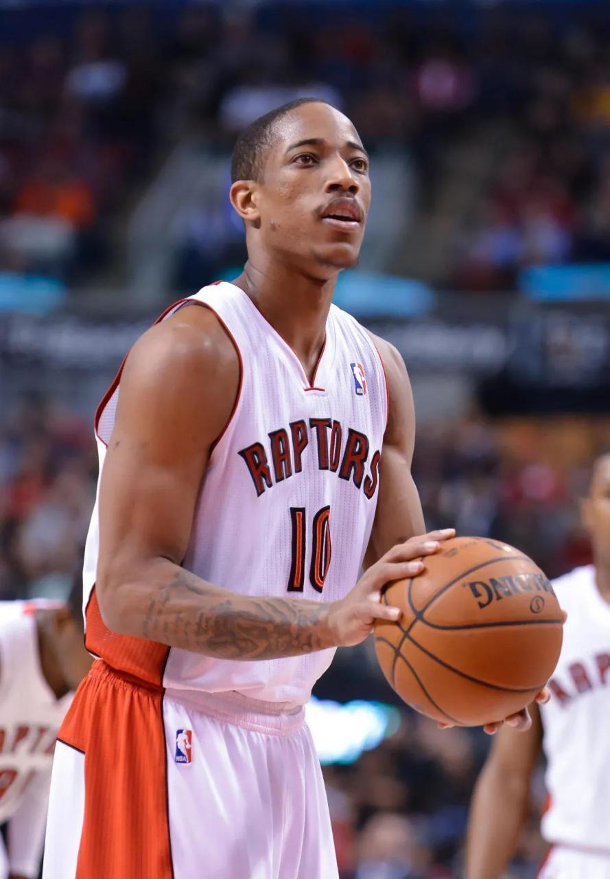 包含猛龙队后卫迈克尔状态急速走高的词条