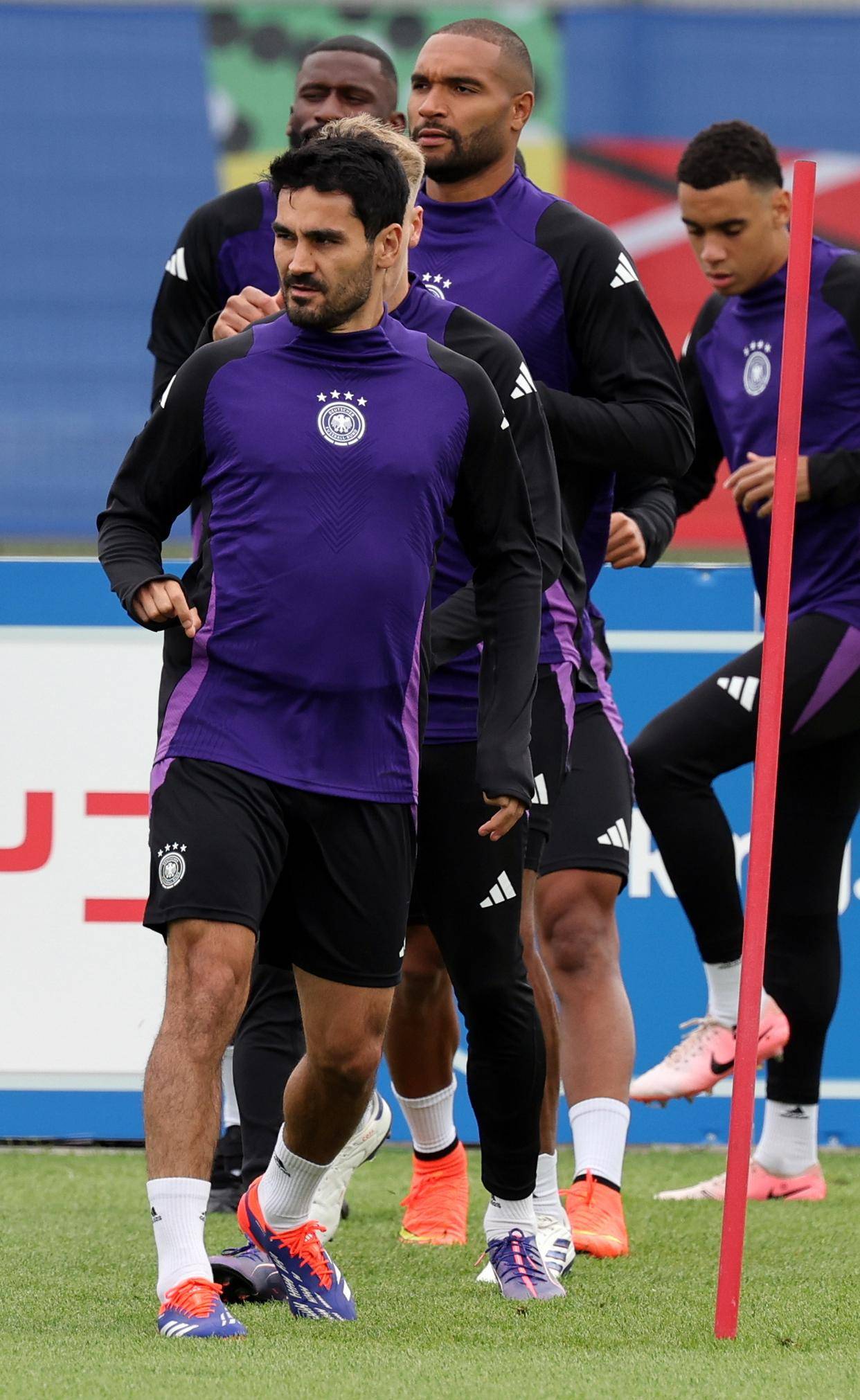 关于德国亮相国际赛场,赢得观众热烈掌声的信息 关于德国亮相国际赛场,赢得观众热烈掌声的信息