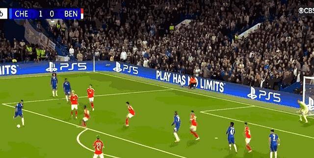 包含切尔西在主场轻松赢下一场比赛的词条