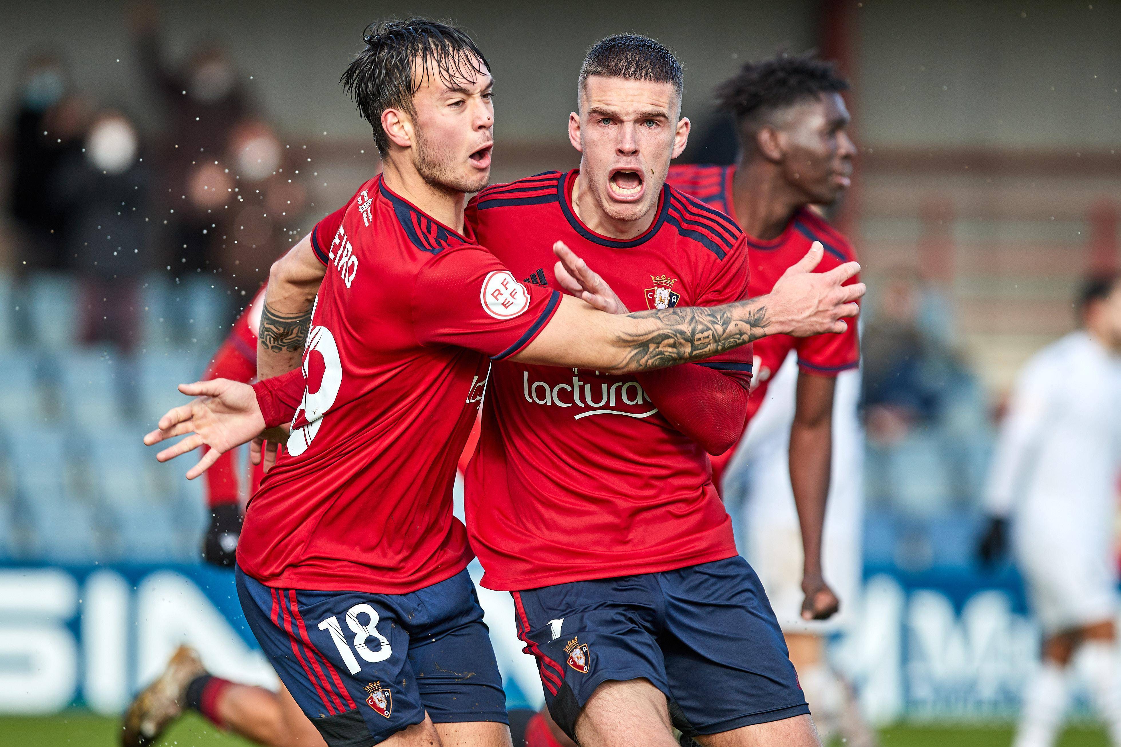 包含球队战术分析：先防守再进攻成胜负关键的词条