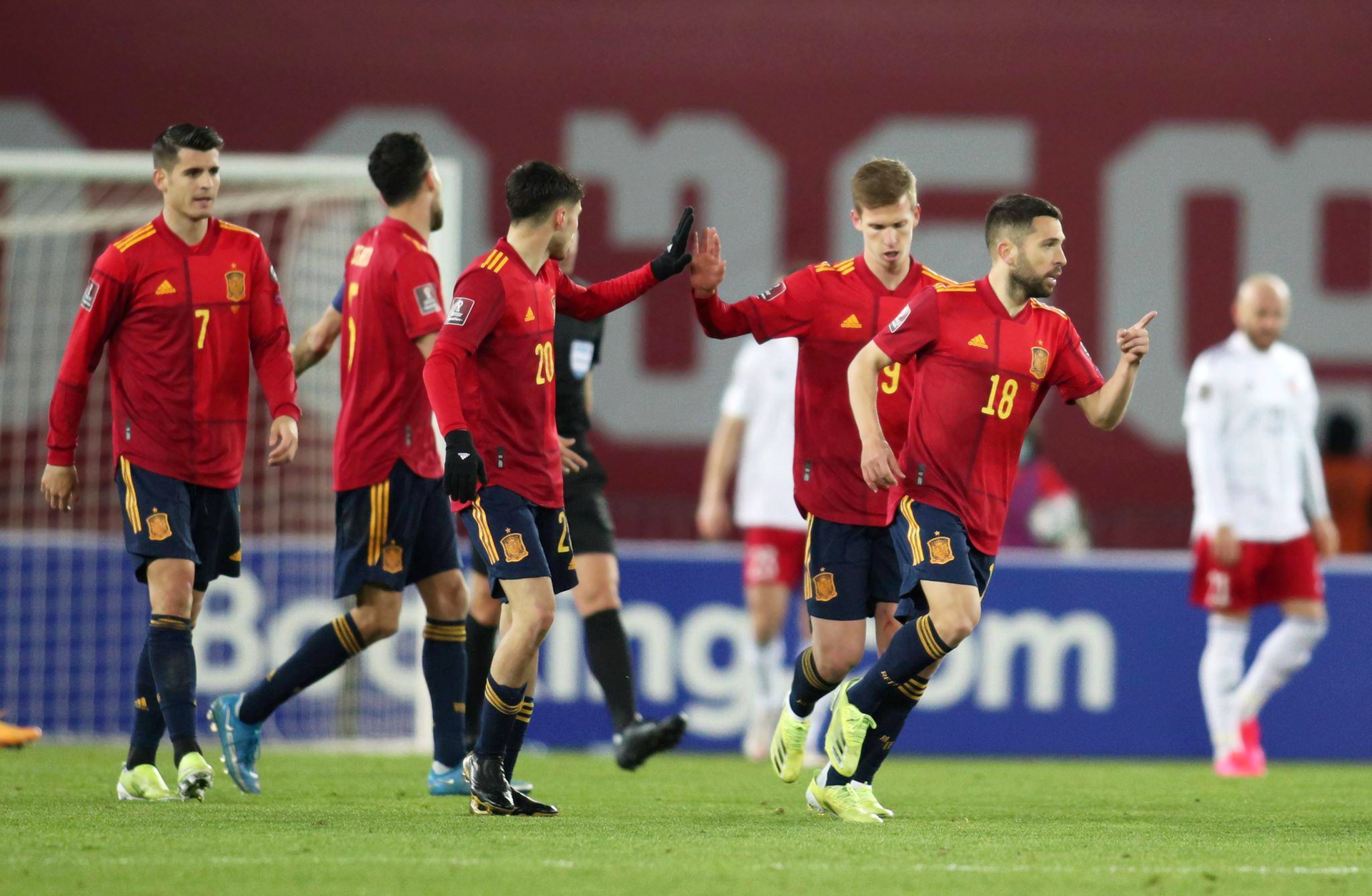 欧洲球队踢进国际赛事半决赛