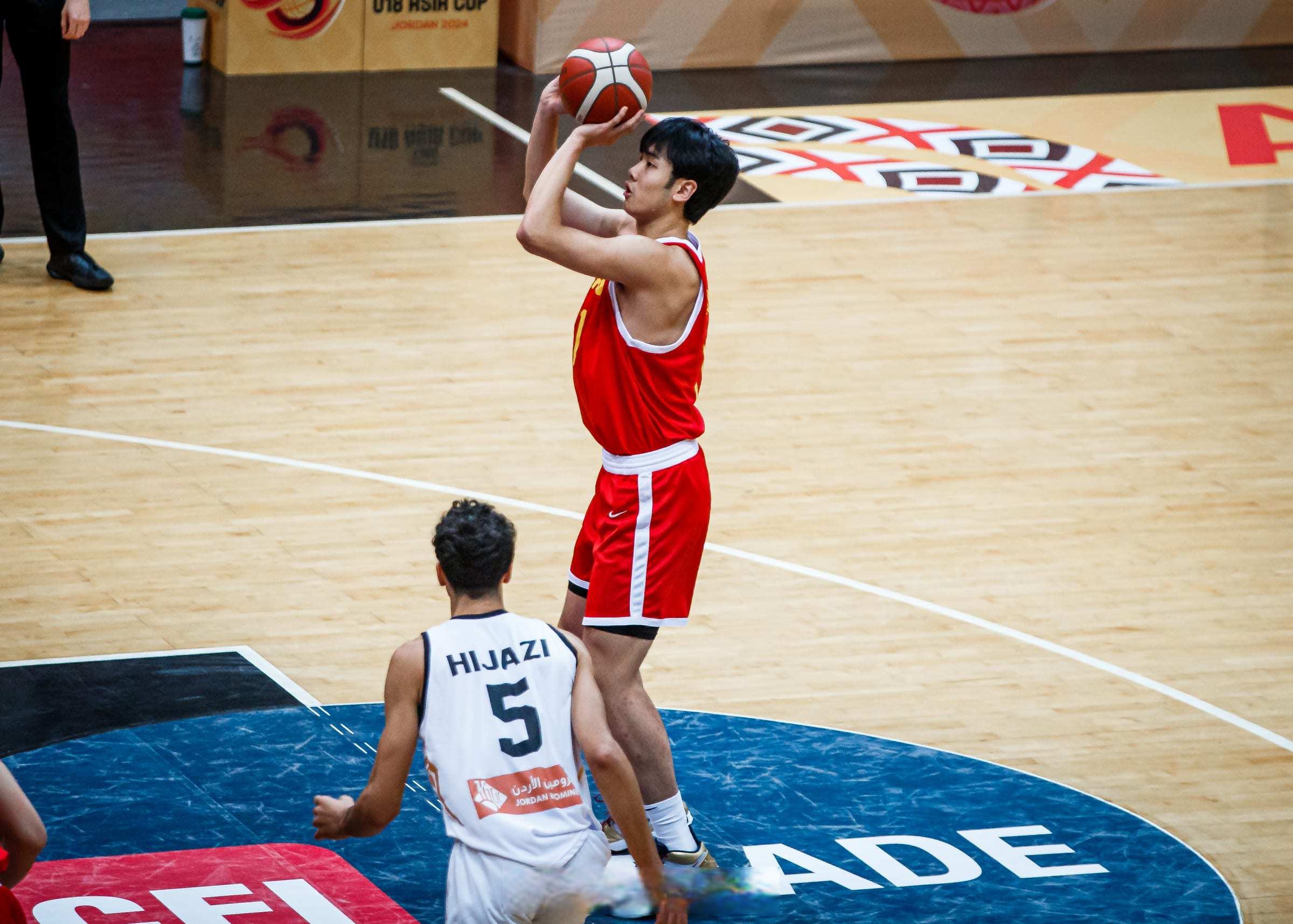 南韩男篮强势菲律宾男篮，约基奇三分雨点燃全场的简单介绍