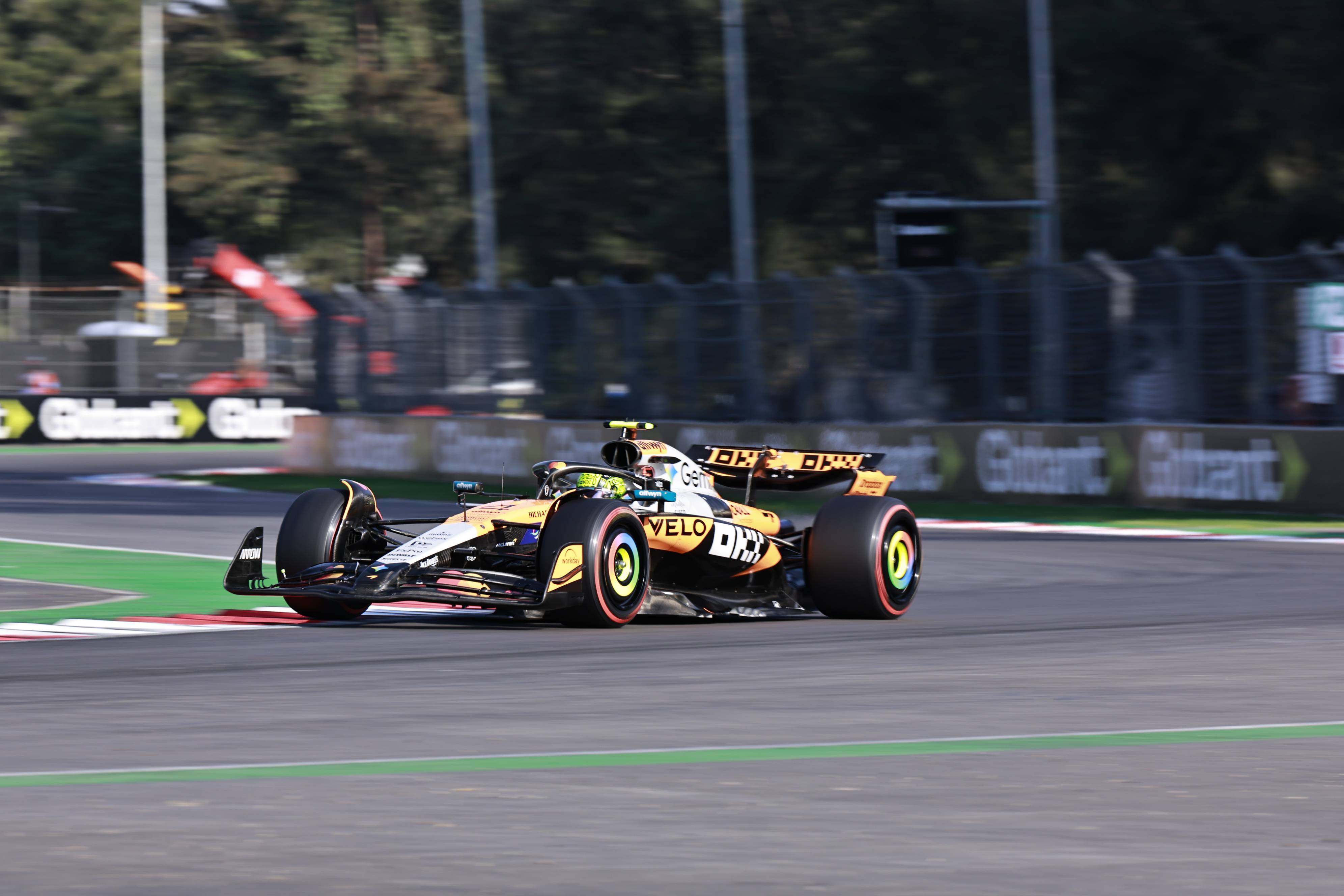 关于红牛车队轻取红牛二队，塞恩斯扛起全队的信息