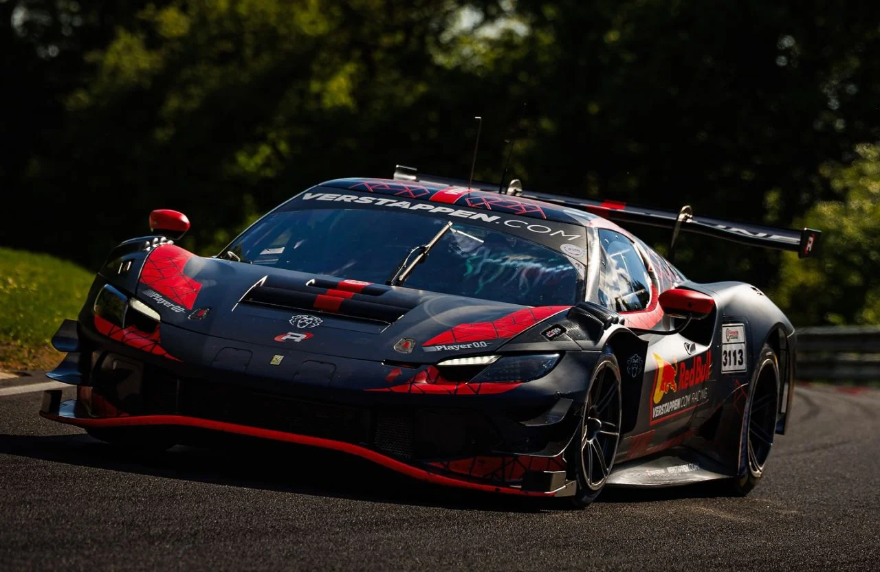 关于法拉利横扫红牛车队，阿隆索扛起全队的信息