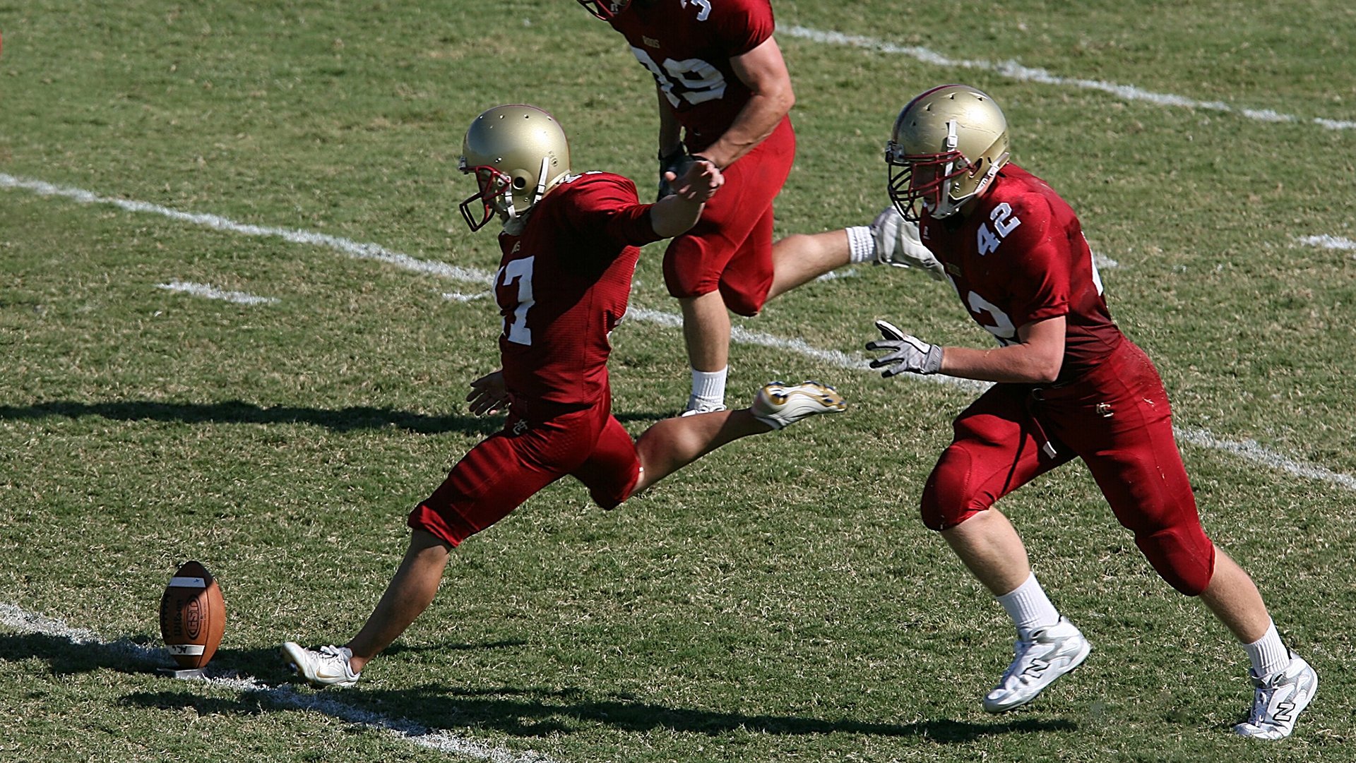 鏖战北非，巴雷拉一锤定音，哥斯达黎加力克阿尔及利亚